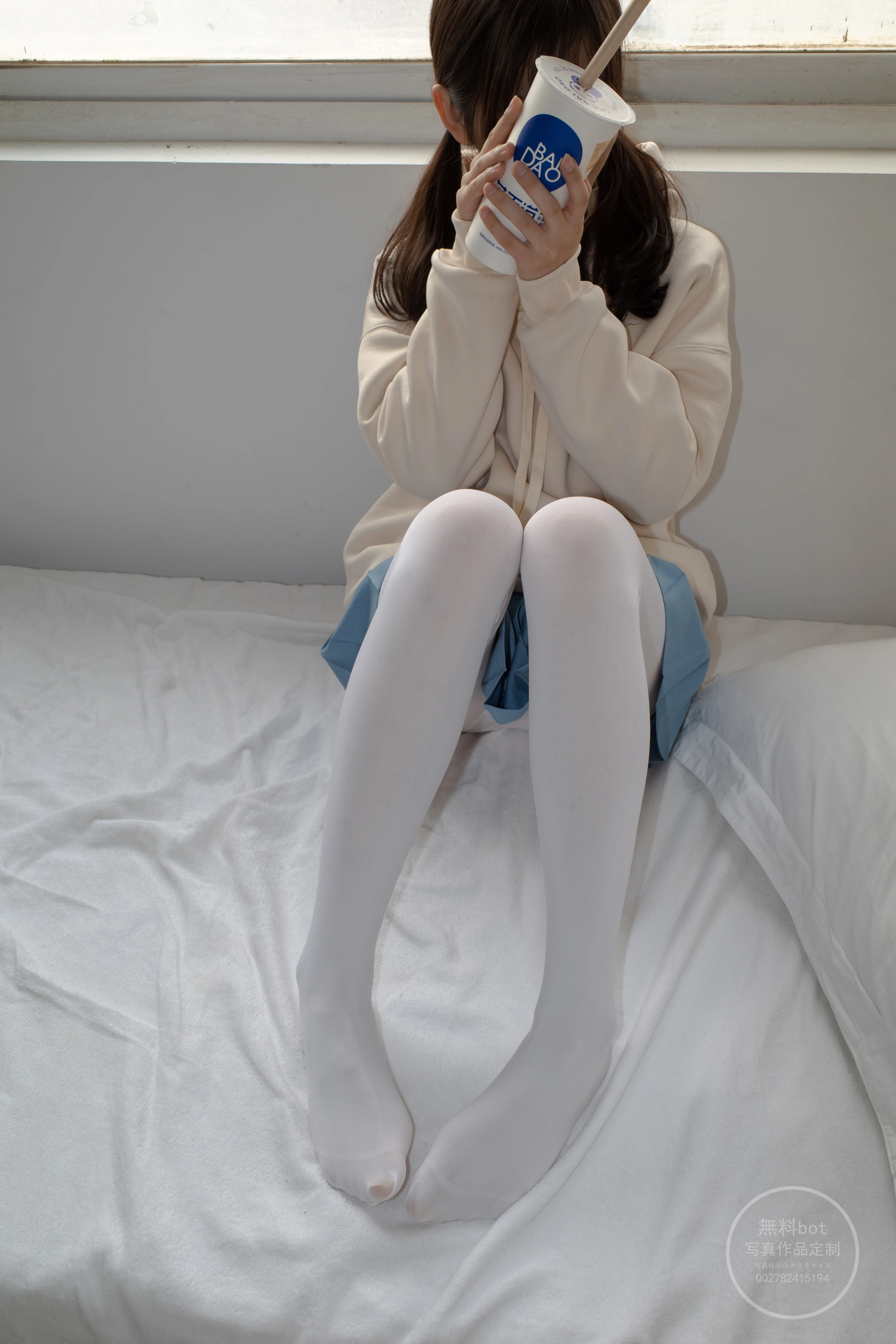 森萝财团 有料 NO.024 小香 阴暗小房间里的白丝双马尾萝莉 [84P] 1