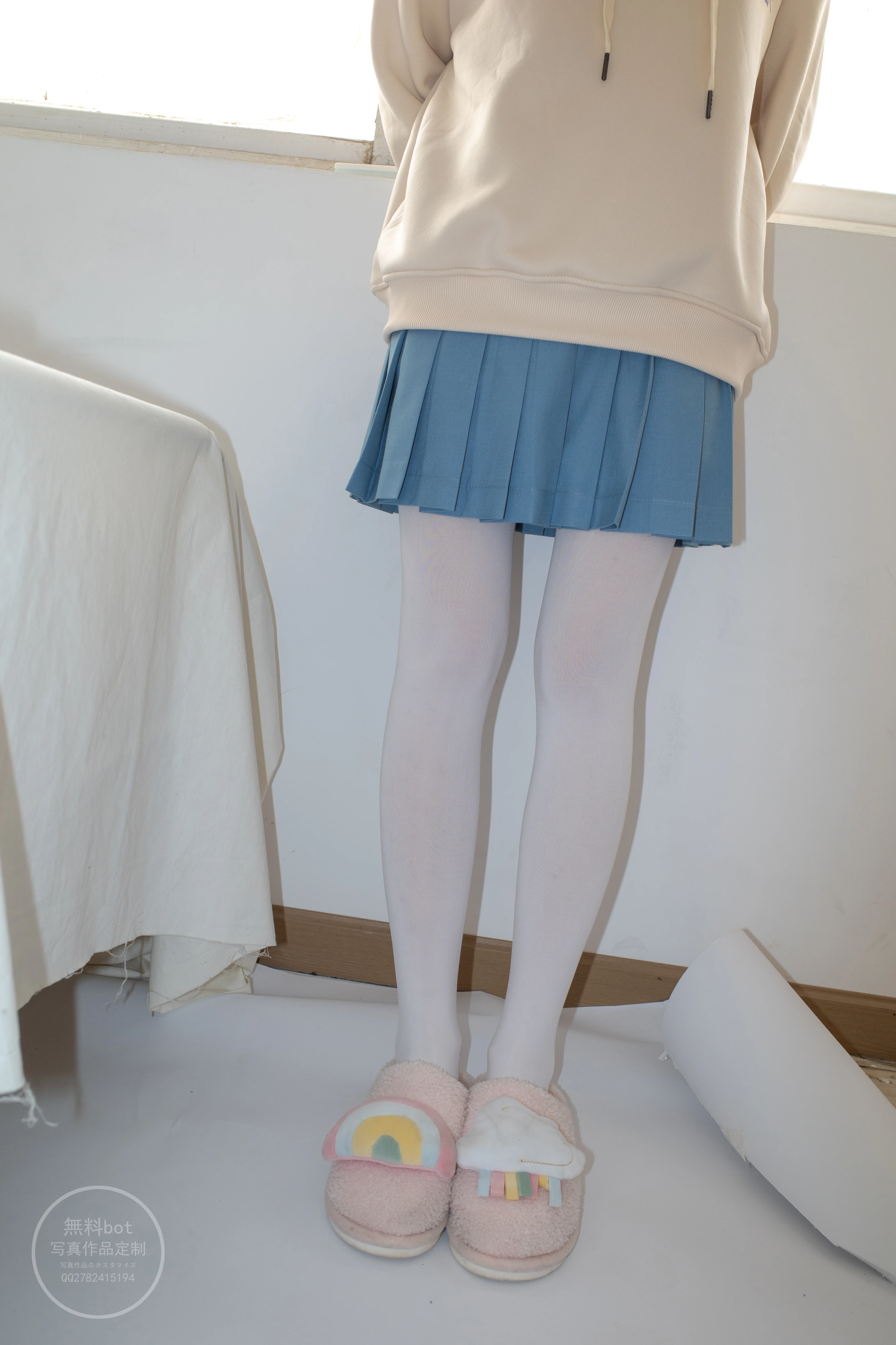 森萝财团 有料 NO.024 小香 阴暗小房间里的白丝双马尾萝莉 [84P] 3